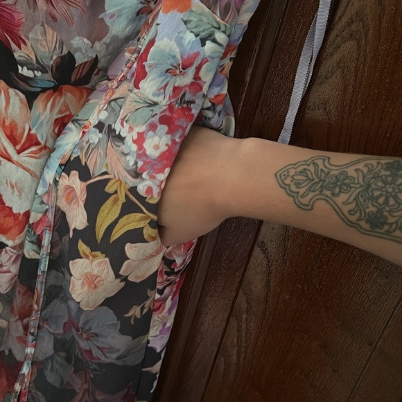 Floral corset midi dress with slit and adjustable straps - Picture 9 of 11